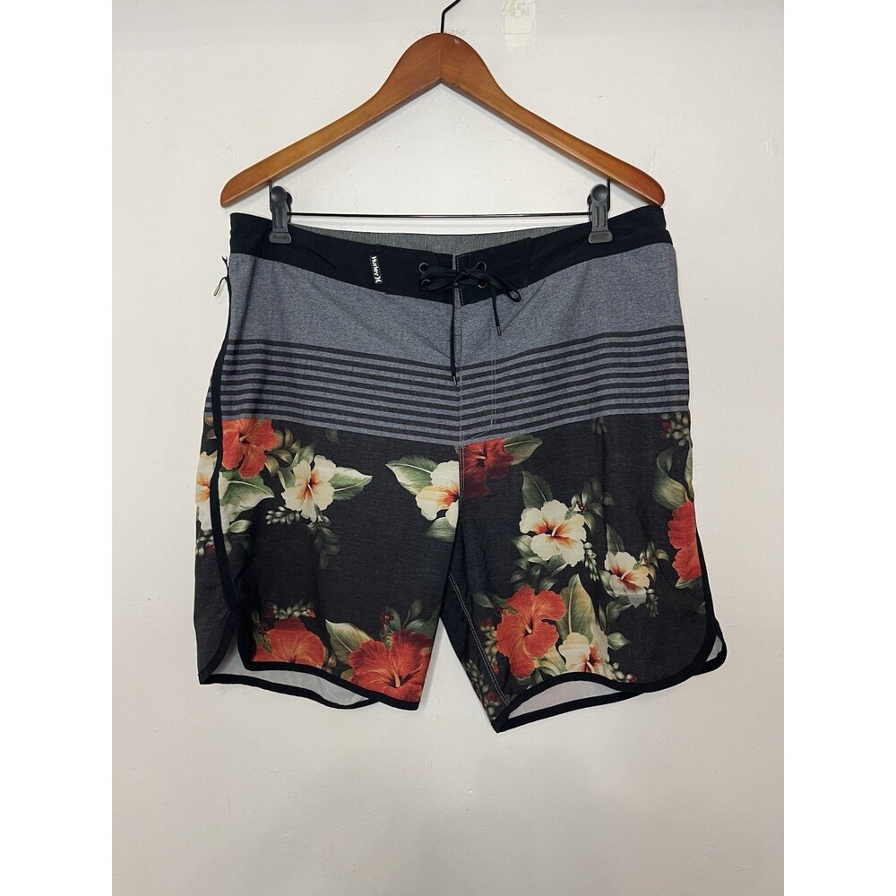 Hurley Men's 34 Hawaiian Print Swim Trunks